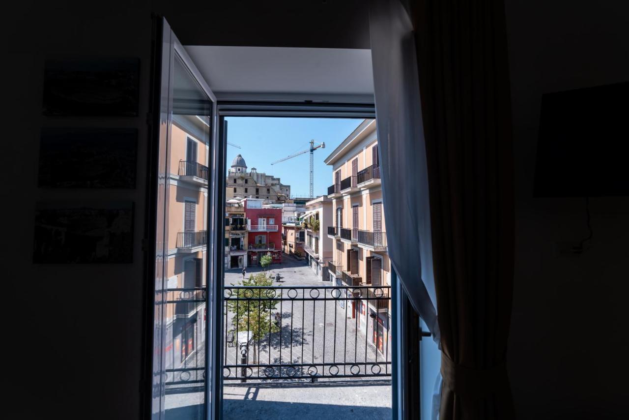 Centro Storico Bed E Breakfast Bed & Breakfast Pozzuoli Exterior photo